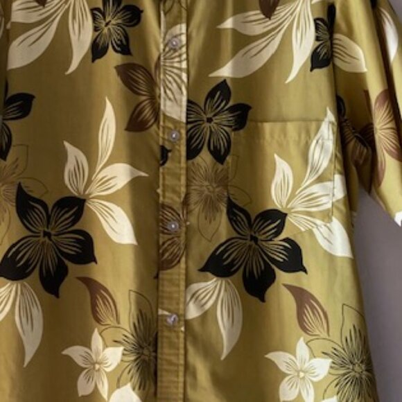 MALIHINI HAWAII Men's Aloha Resort Wear Stephanotis Pua's Flower Button NICE  L - Picture 3 of 14